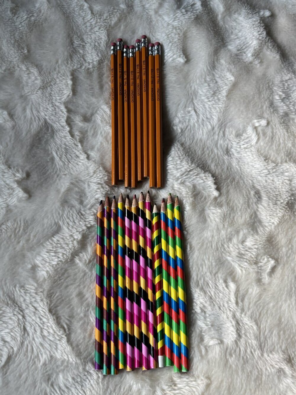 $8 ADD 12 Spiral Striped Pencil Crayons Pre-owned and 8 Dixon HB #2 Pencils NEW